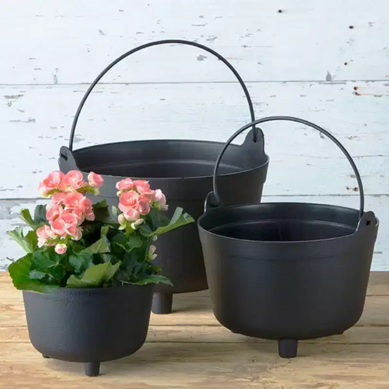 Novelty Antique-Inspired Kettle Plastic Indoor/Outdoor Planter
