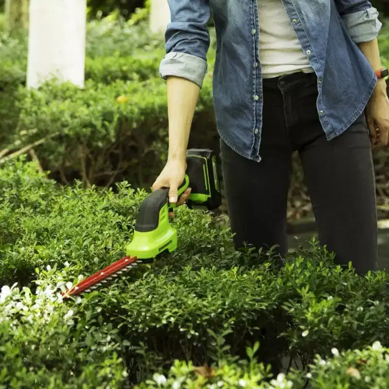 Greenworks 8" Shear Shrubber Hedge Trimmer