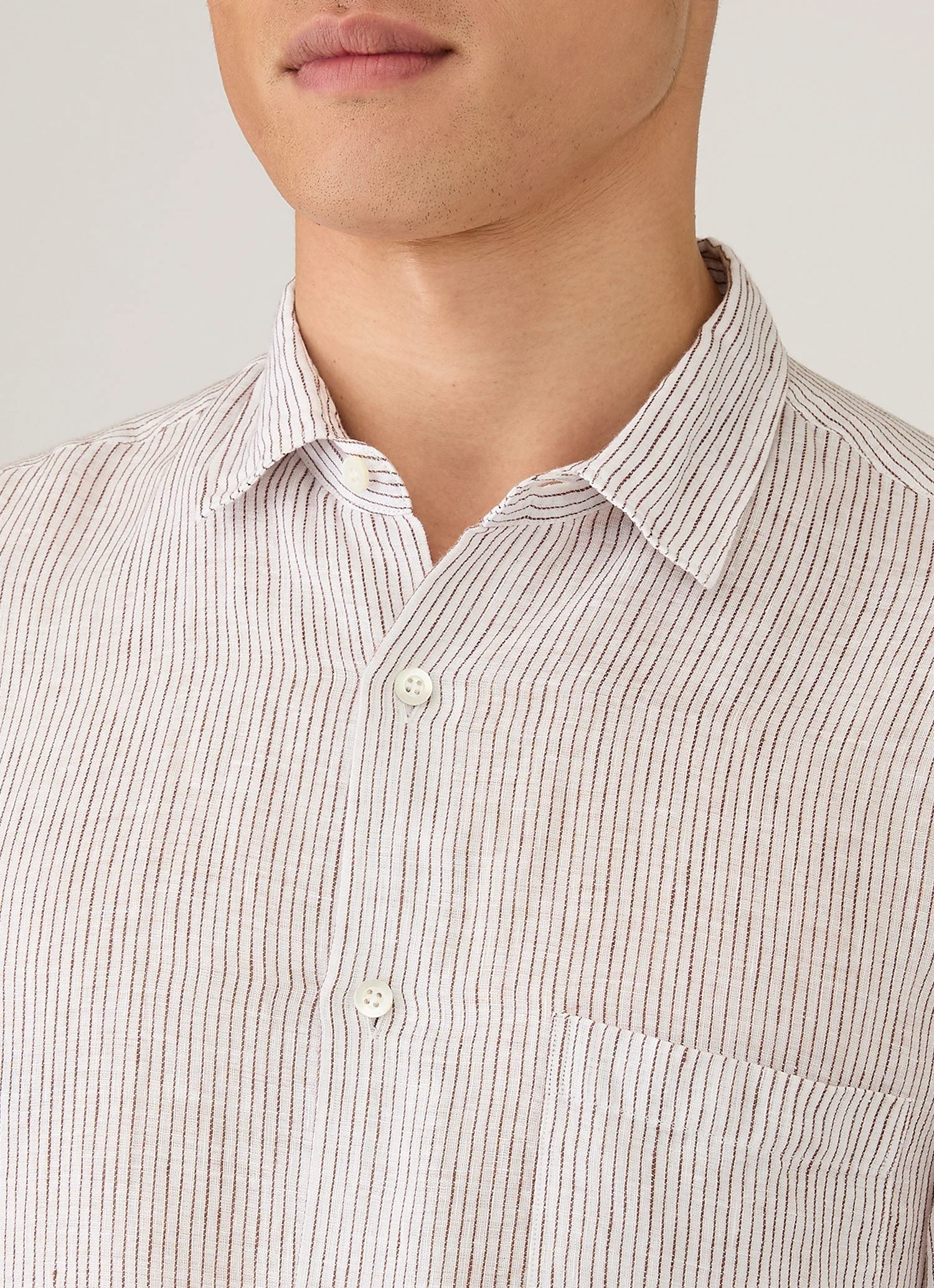 Men's Short Sleeve Linen Shirt in White/Dark Chocolate