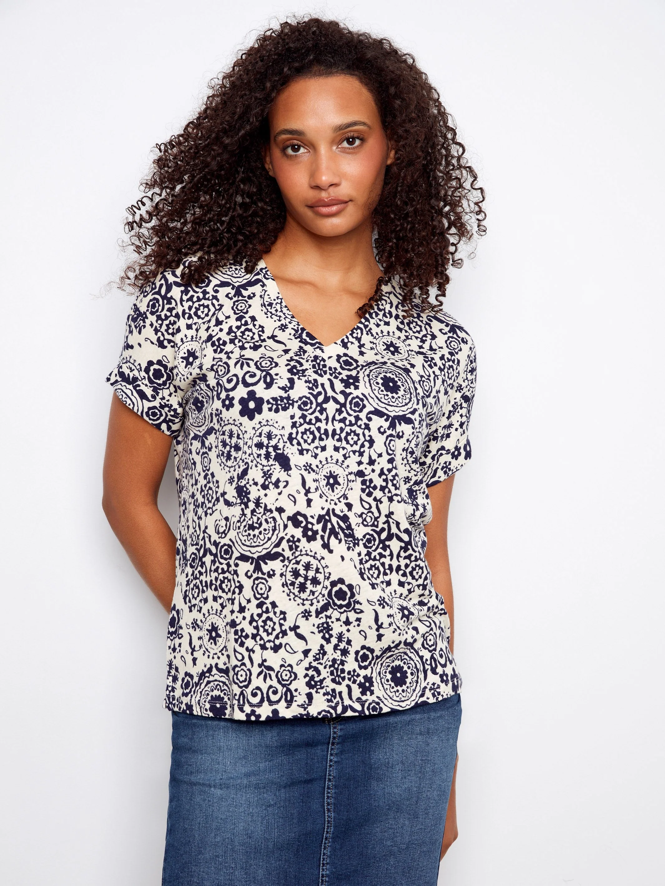 Printed Short Sleeve V-Neck T-Shirt - Baroque Print