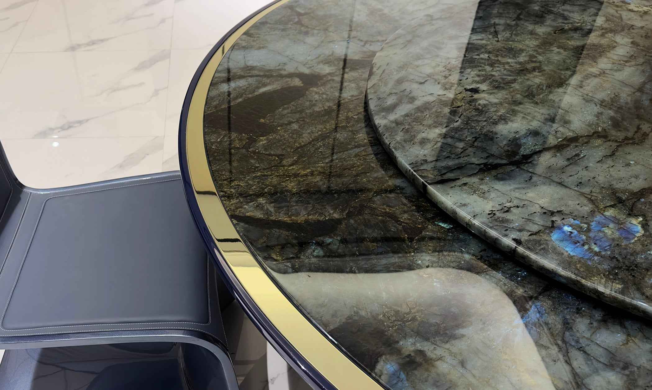 Modern Luxury Dining Table for Upscale Dining Experiences