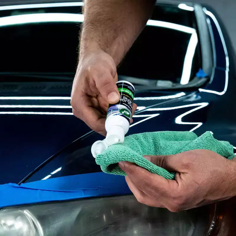 Turtle Wax Headlight Lens Restorer Kit: Liquid Cleaner for Headlamp Refurbishment & Conditioning, Prevents Discoloration