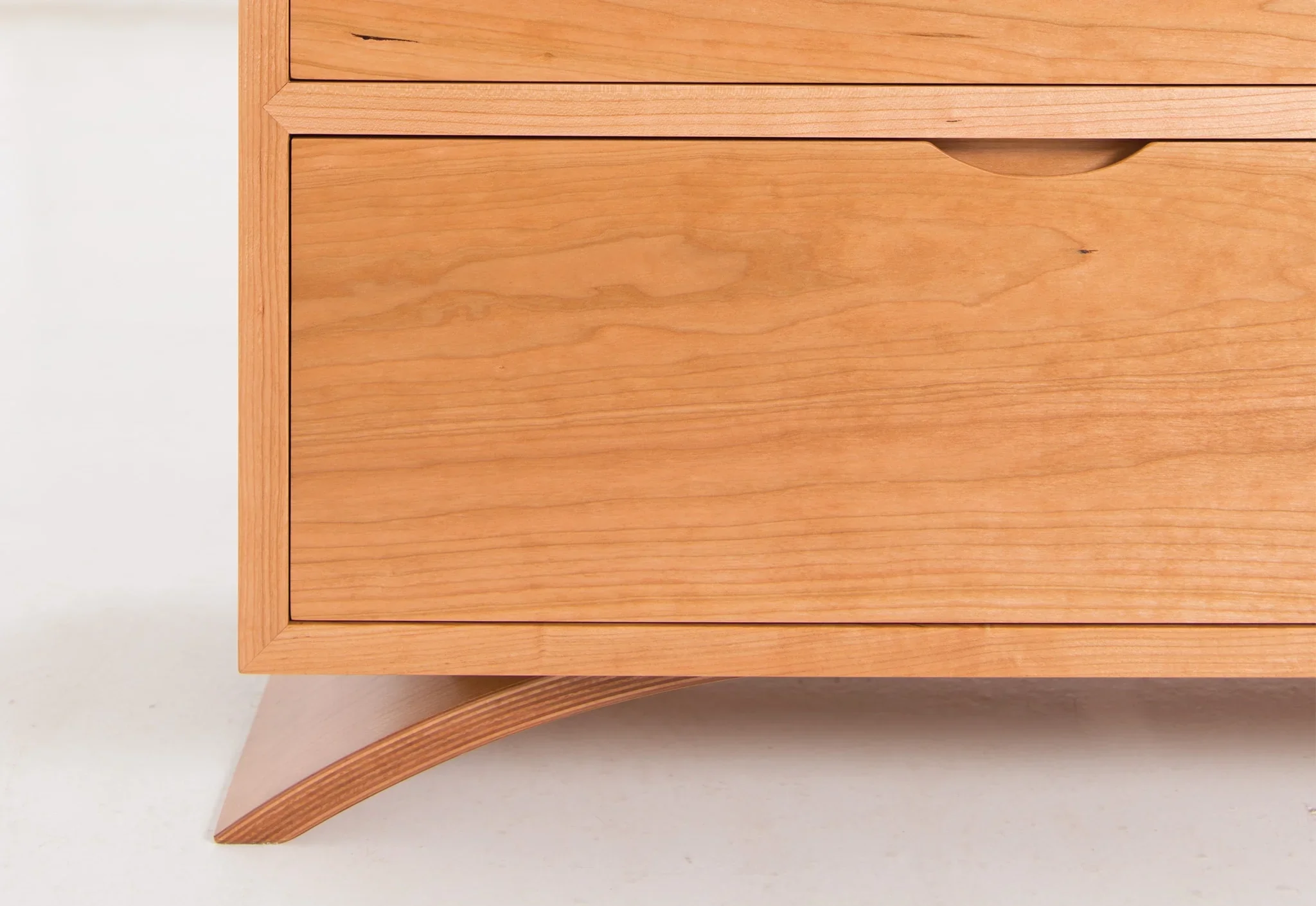 Dresser - Five Drawer - Designed to embrace the simple, clean lines of its namesake collection, the expresses its