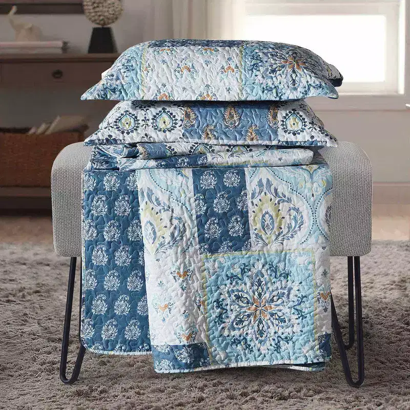 Egyptian Linens Bellflower Reversible Quilt - Bedspread Set