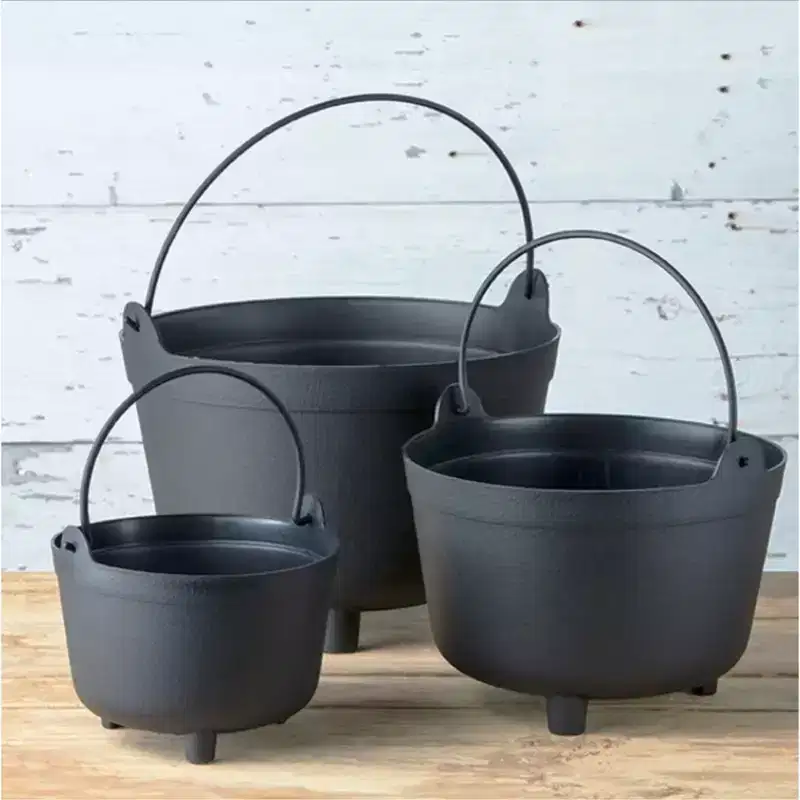 Novelty Antique-Inspired Kettle Plastic Indoor/Outdoor Planter