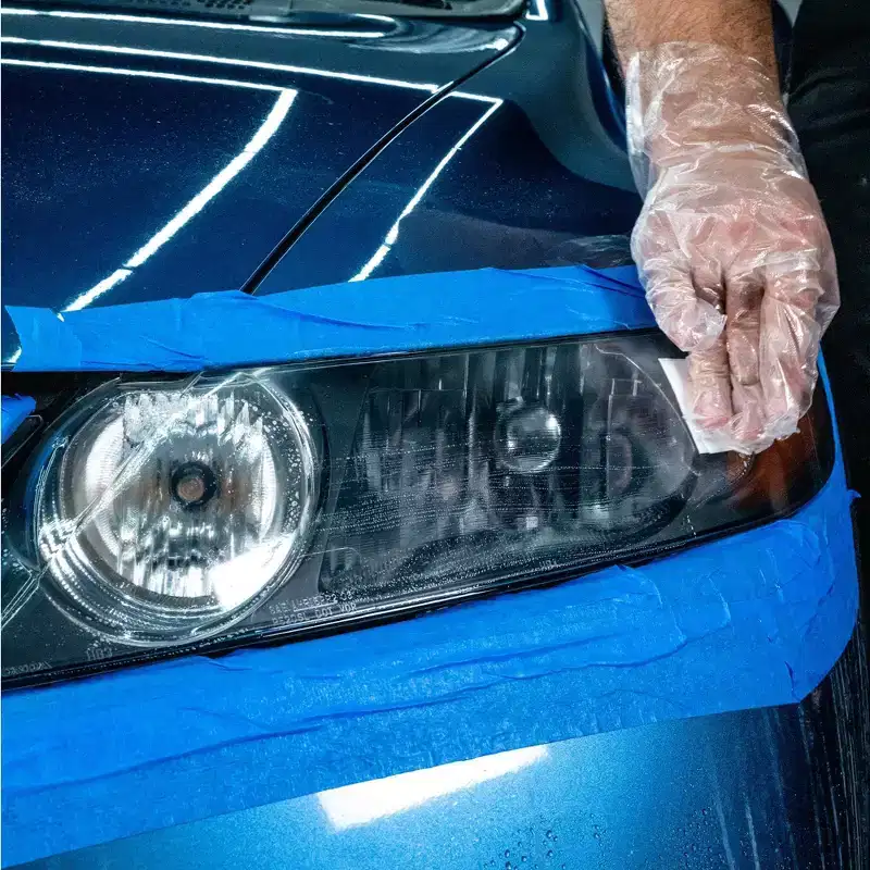 Turtle Wax Headlight Lens Restorer Kit: Liquid Cleaner for Headlamp Refurbishment & Conditioning, Prevents Discoloration